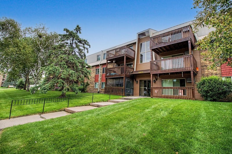 14620 Garrett Ave #112, Apple Valley, MN 55124