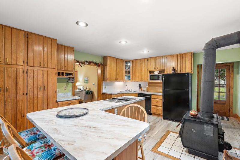 981 Rosabell St, Marine On Saint Croix, MN 55047
