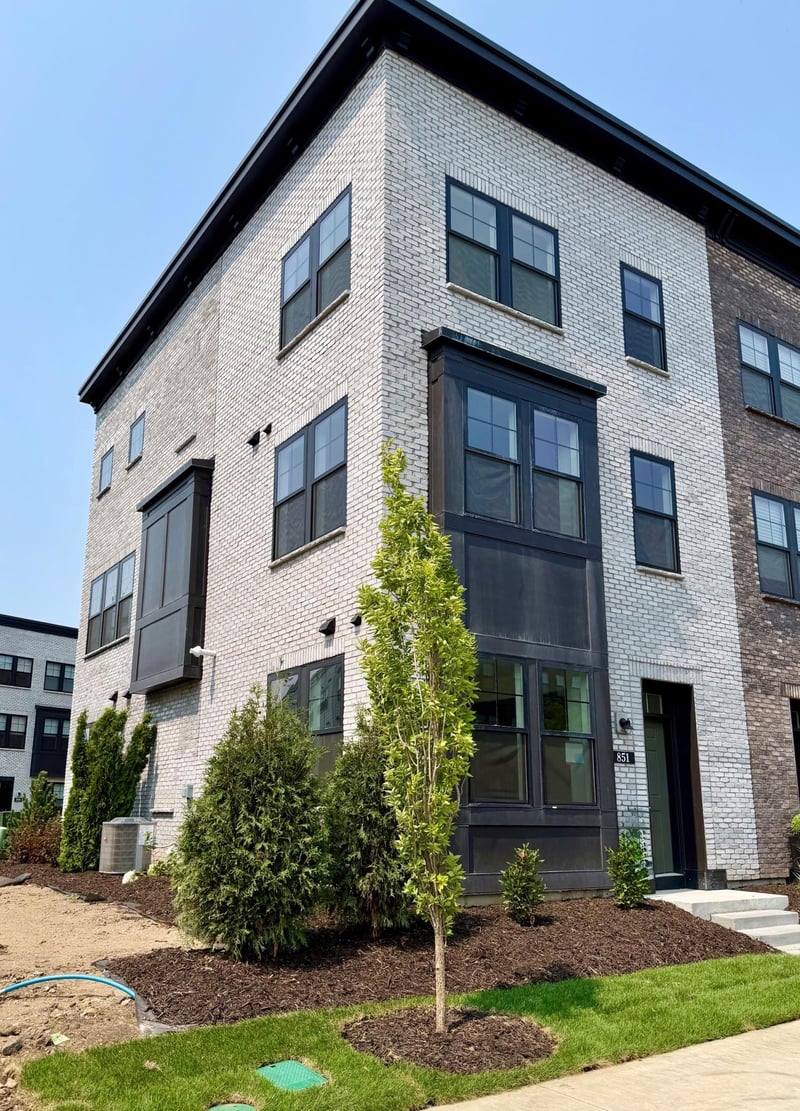 851 Mount Curve, Saint Paul, MN 55116