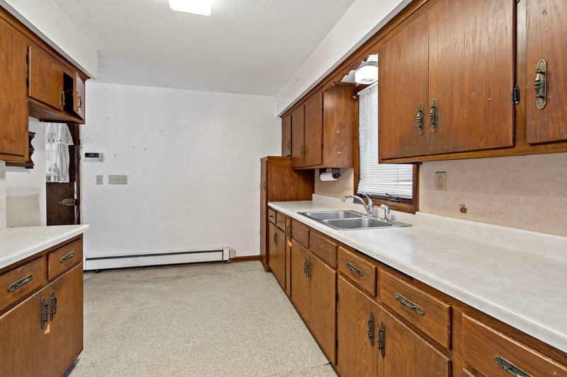 5456 Girard Ave N, Brooklyn Center, MN 55430