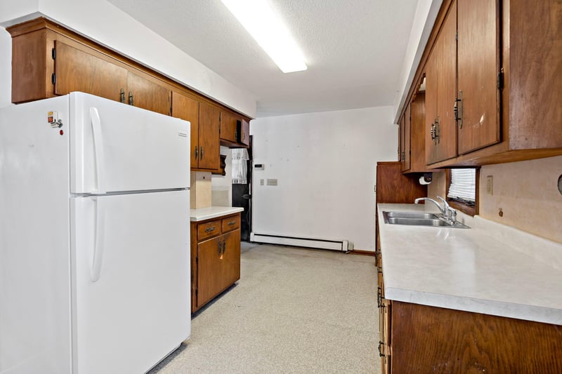 5456 Girard Ave N, Brooklyn Center, MN 55430