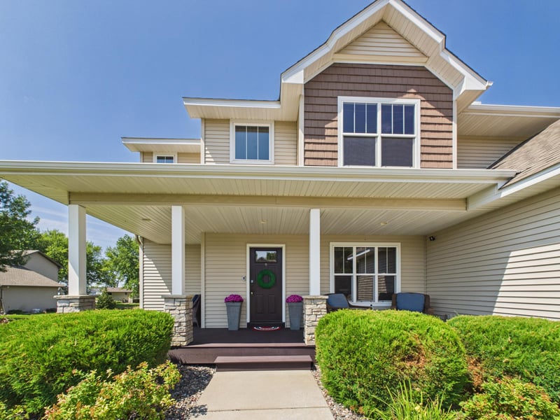 12387 Breanna Ct, Rogers, MN 55374