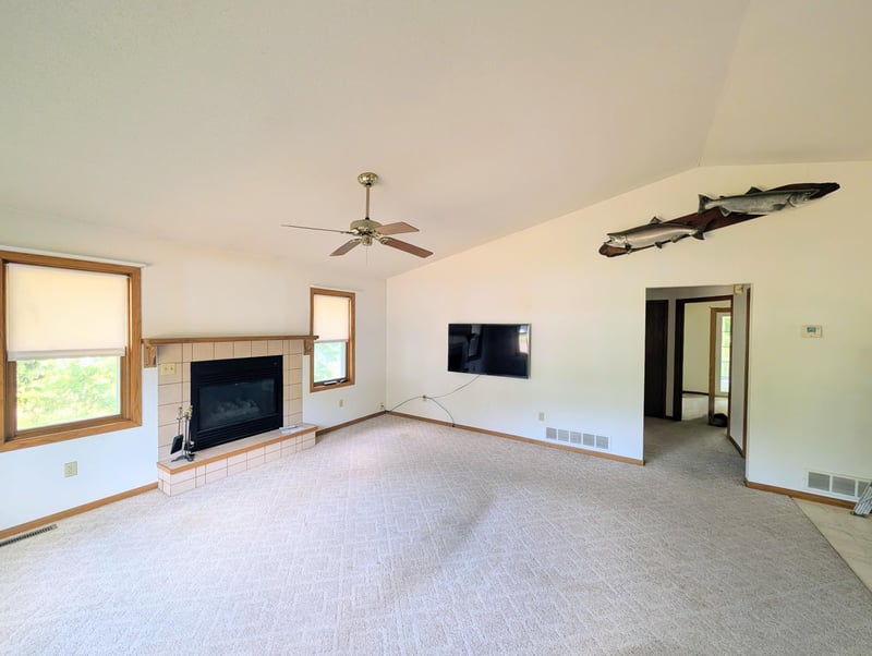911 Grant St, Spooner, WI 54801