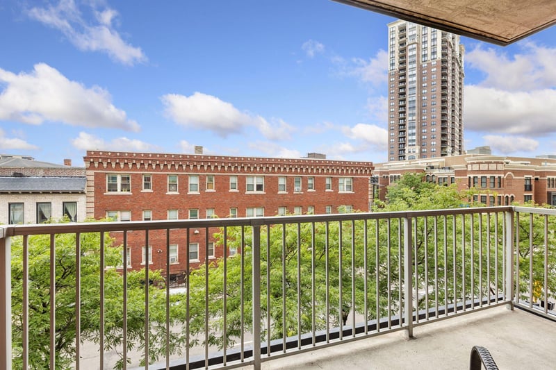 929 Portland Ave #307, Minneapolis, MN 55404