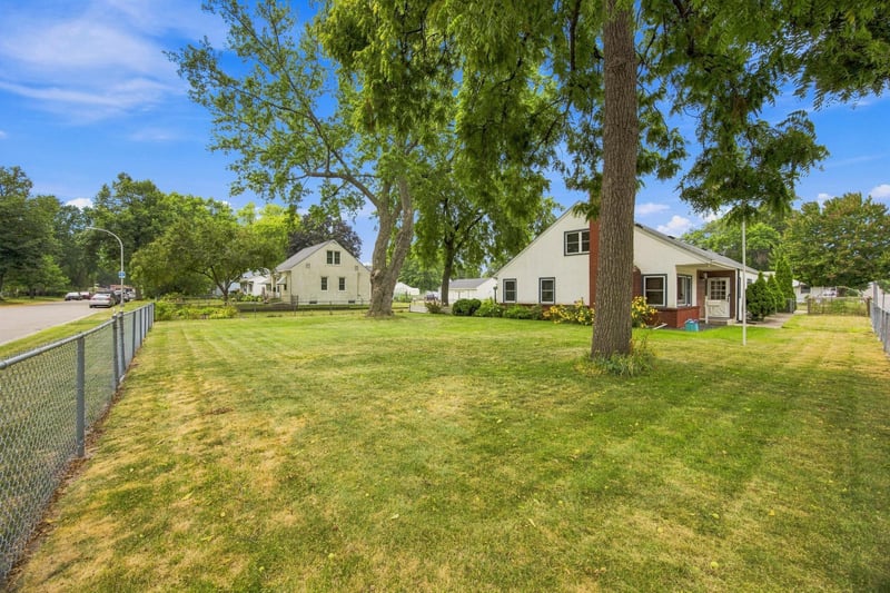6900 Queen Ave S, Richfield, MN 55423