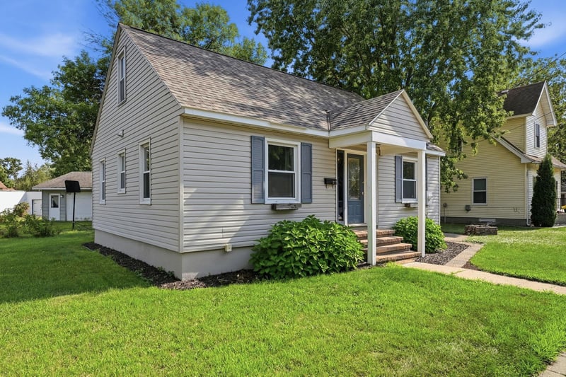 217 River St, Paynesville, MN 56362