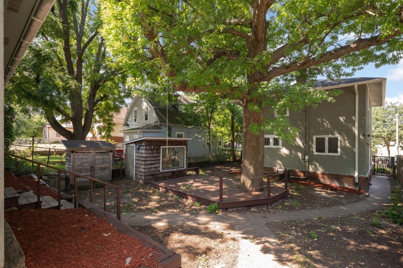 3018 James Ave N, Minneapolis, MN 55411