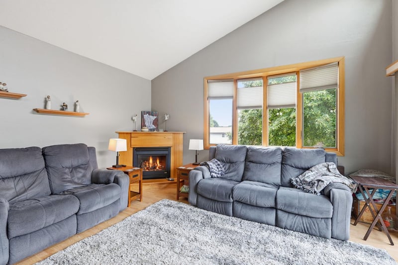 1107 Abbott Ave N, Glencoe, MN 55336