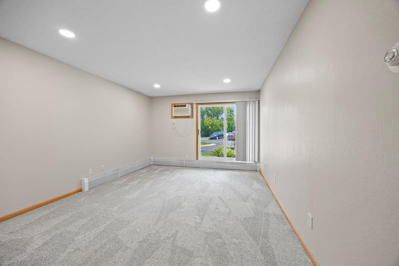 3420 Golfview Dr #123, Eagan, MN 55123