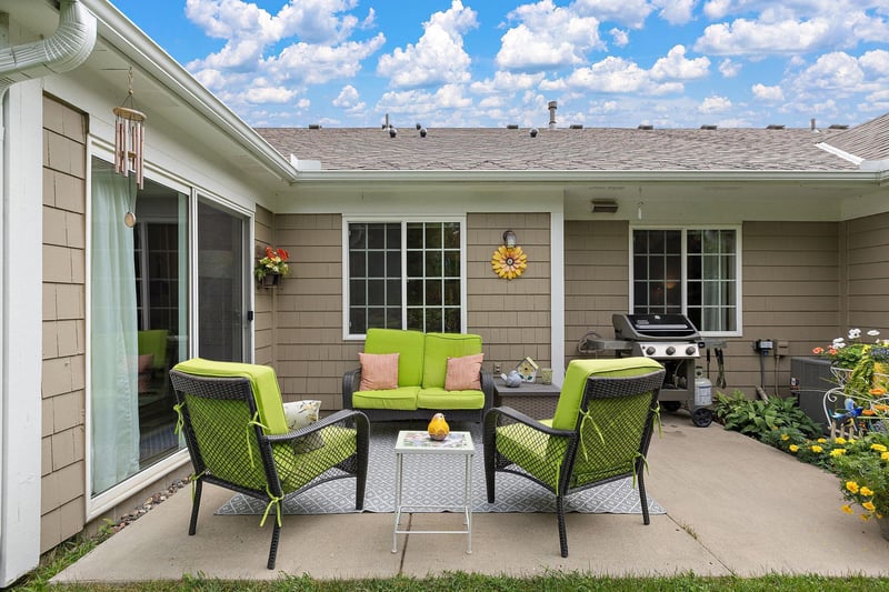 662 Regent Ln, Waconia, MN 55387