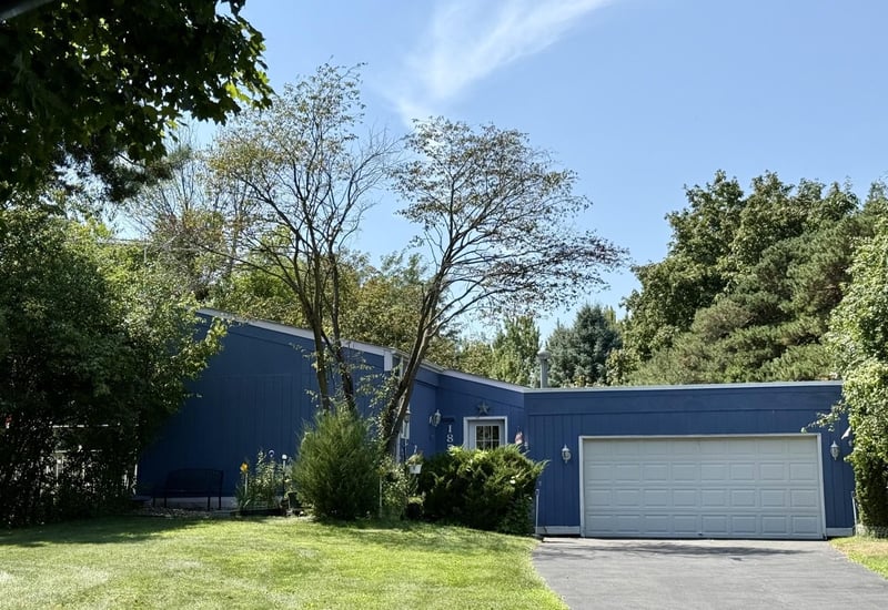 1852 Kennedy Ct, Northfield, MN 55057