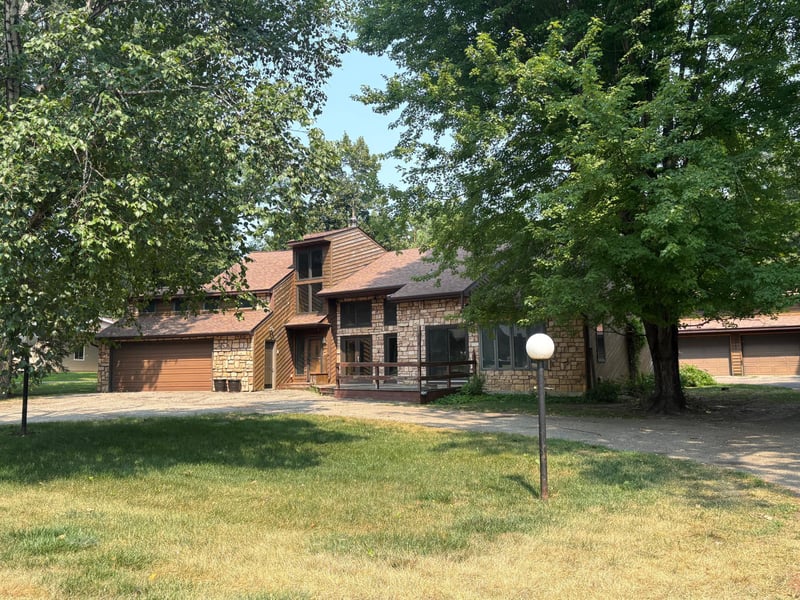 2074 Elmwood Dr, Detroit Lakes, MN 56501