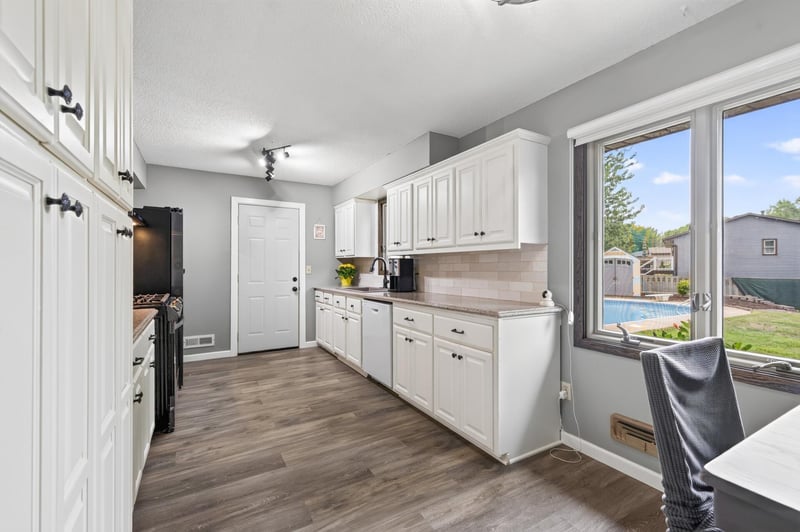 8305 69th St S, Cottage Grove, MN 55016