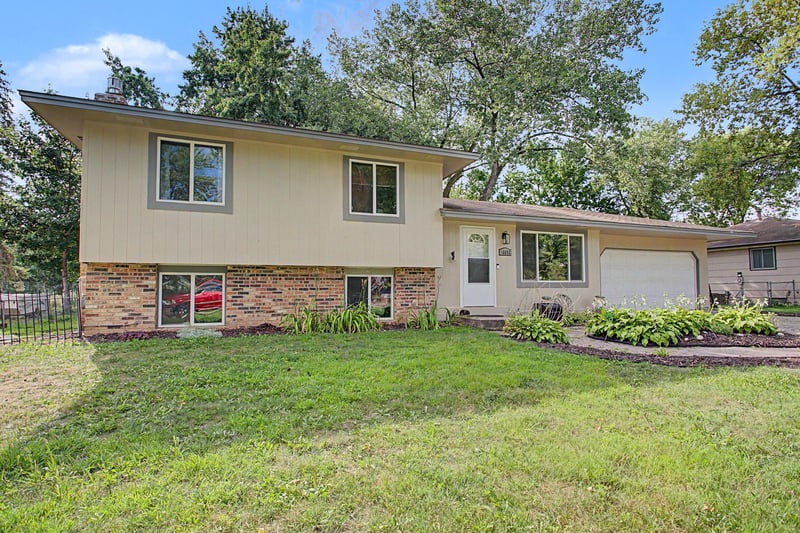 16653 Foliage Ave W, Rosemount, MN 55068