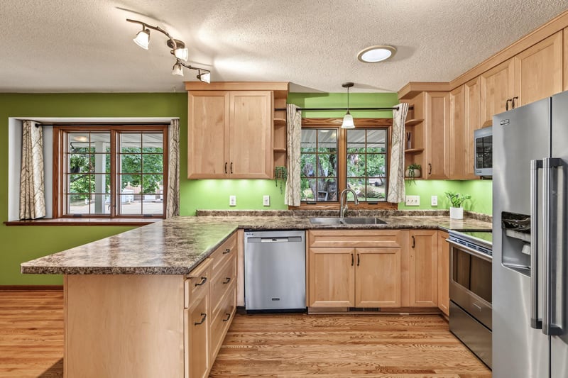 2325 Argonne Dr NE, Columbia Heights, MN 55421