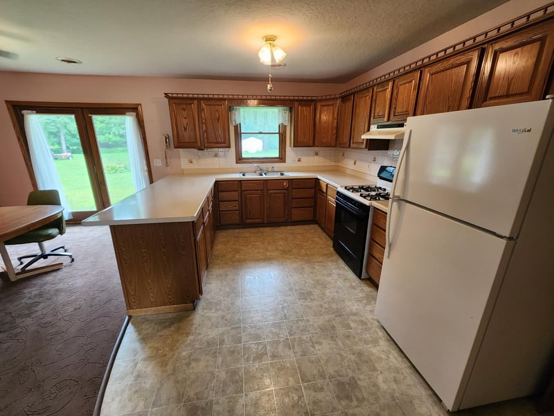 217 Lowell St E, Le Roy, MN 55951