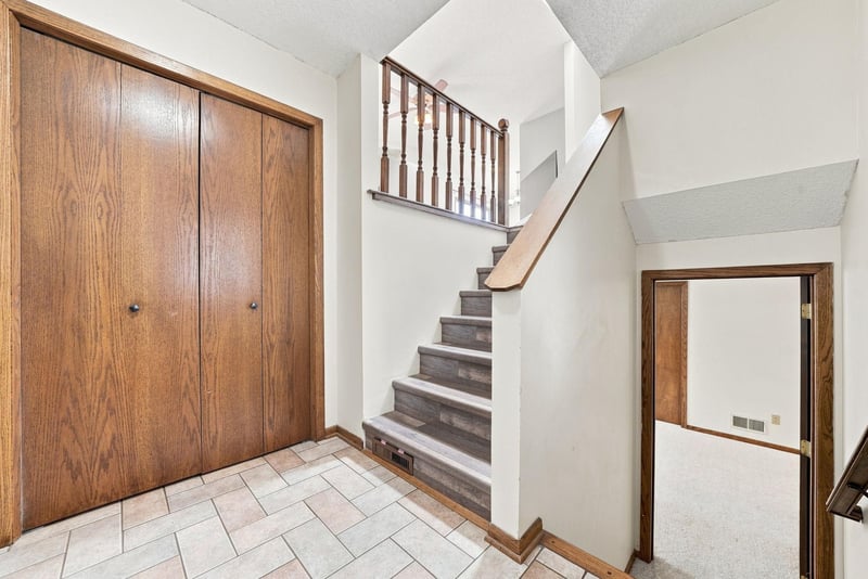 8106 Vincent Ave N, Brooklyn Park, MN 55444