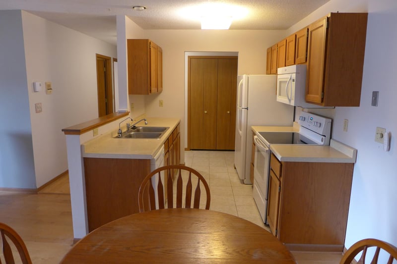 2114 Village Dr #125, Red Wing, MN 55066
