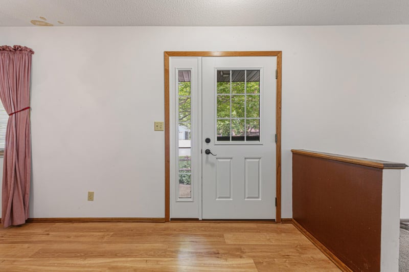 556 Karmil Pl, Gaylord, MN 55334
