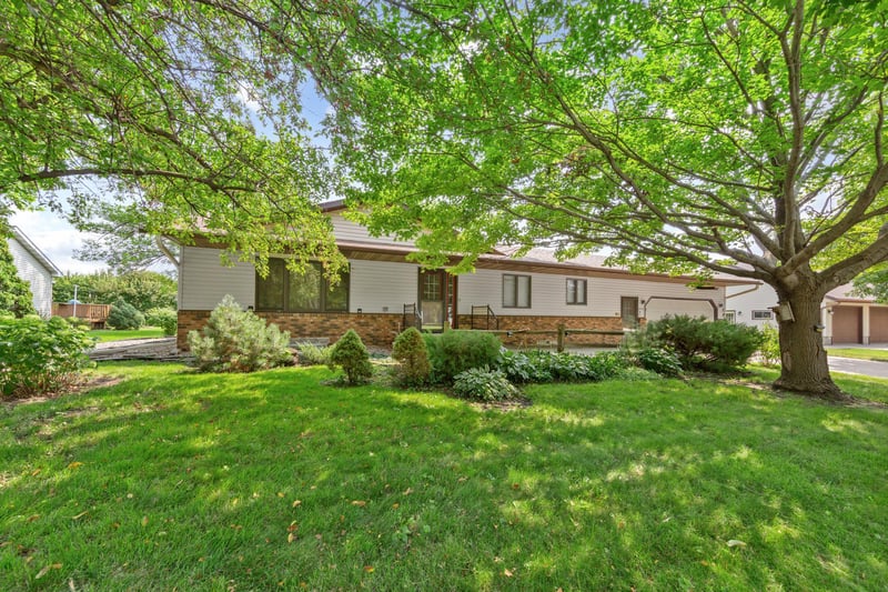 556 Karmil Pl, Gaylord, MN 55334
