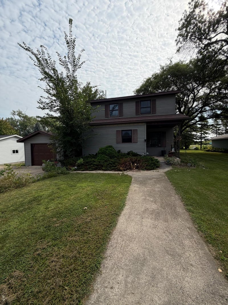 525 1st St, Dawson, MN 56232