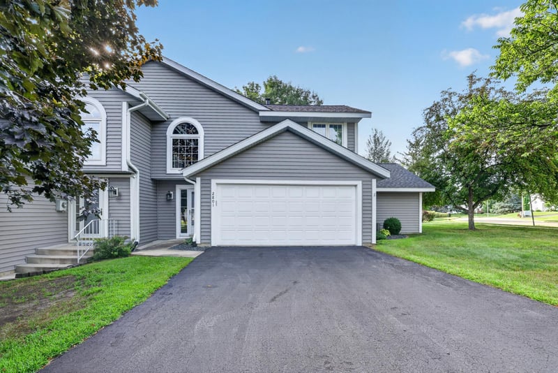 2801 Riverwood Ln NW, Rochester, MN 55901