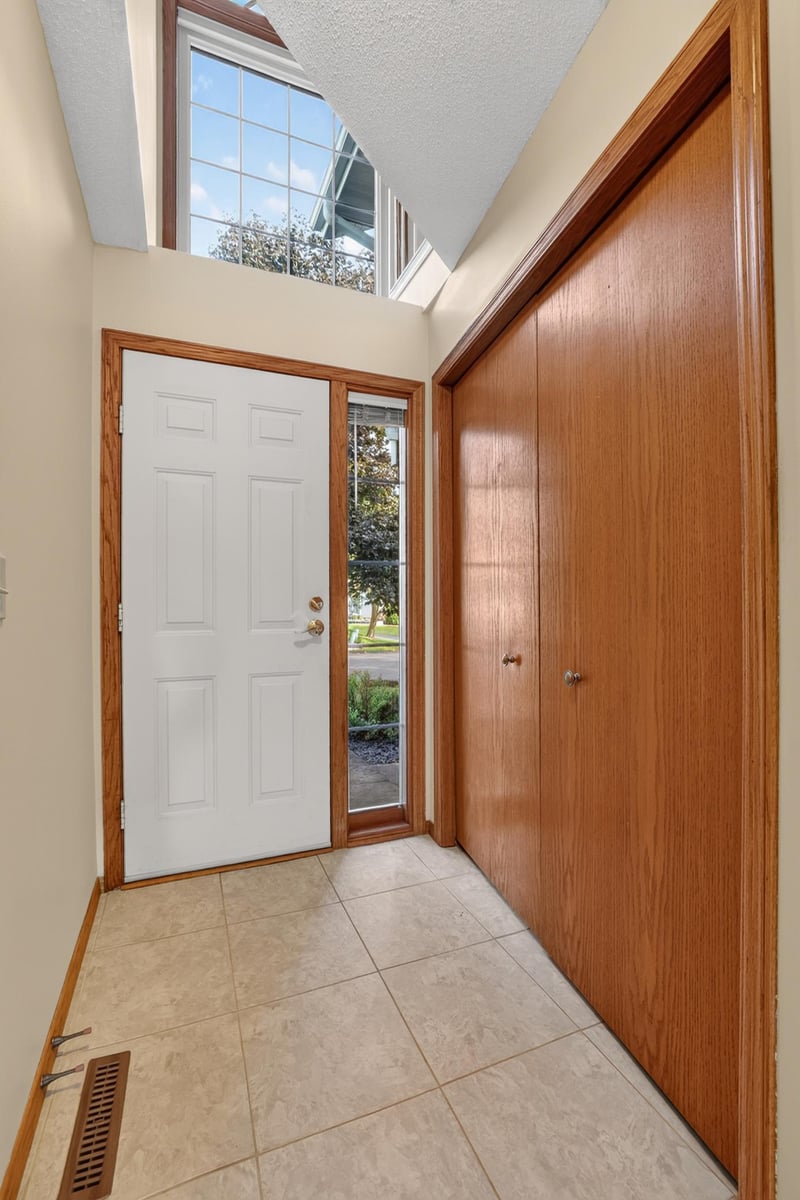 2801 Riverwood Ln NW, Rochester, MN 55901