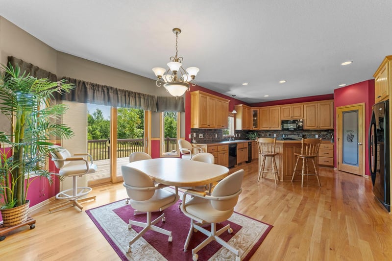 40617 Lowden Ave, North Branch, MN 55056