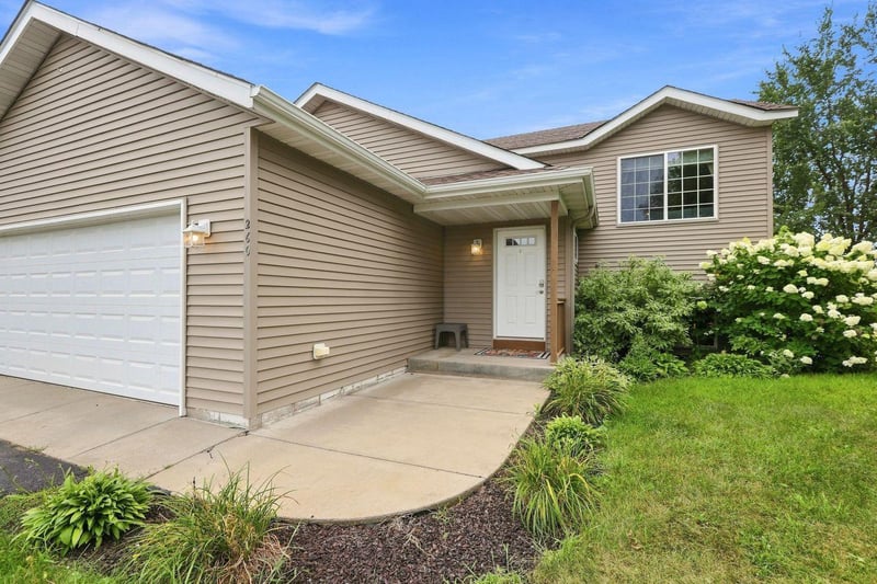 260 Chatter Cir NE, Kimball, MN 55353