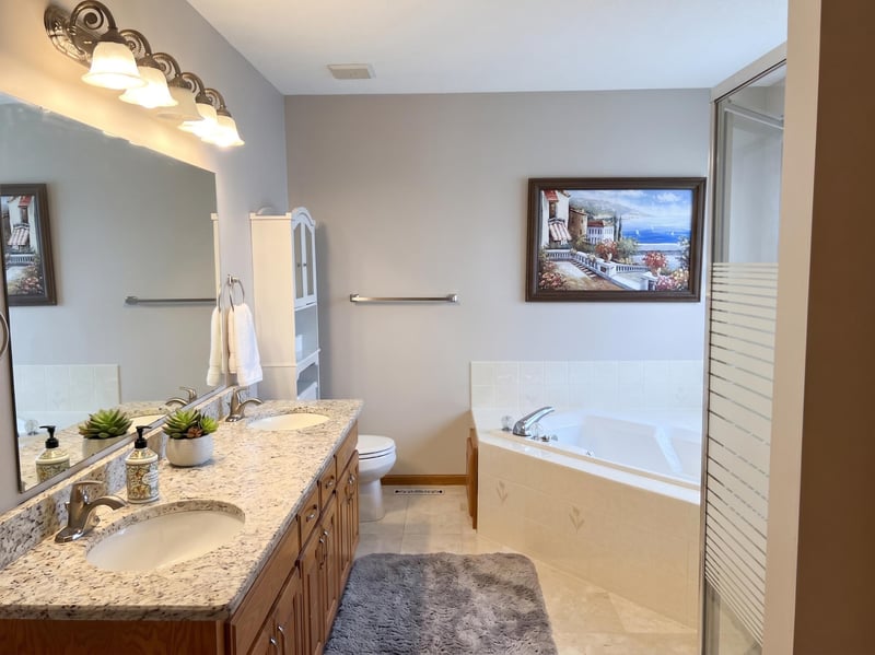 3569 Gershwin Avenue N, Oakdale, MN 55128