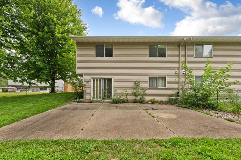 1437 Mcintosh Cir, Shakopee, MN 55379