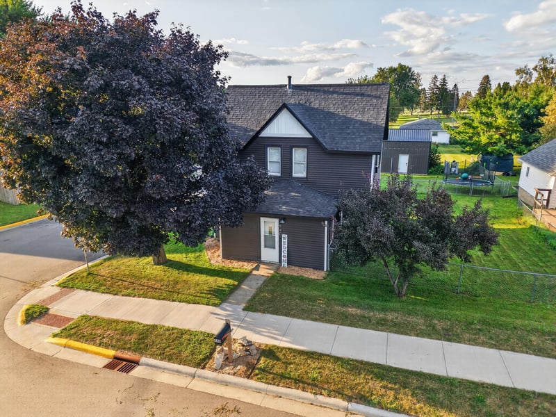540 2nd Ave NW, Plainview, MN 55964