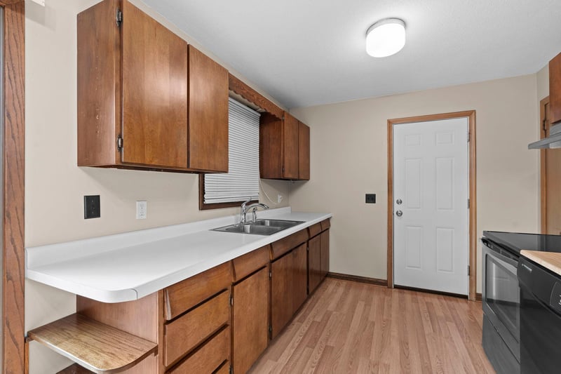 6010 7th St NE, Fridley, MN 55432