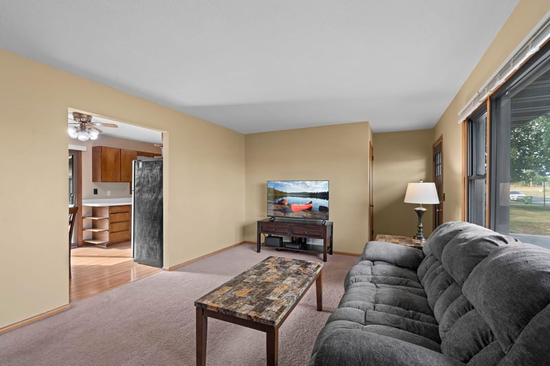 6010 7th St NE, Fridley, MN 55432
