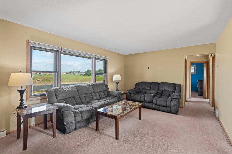 6010 7th St NE, Fridley, MN 55432