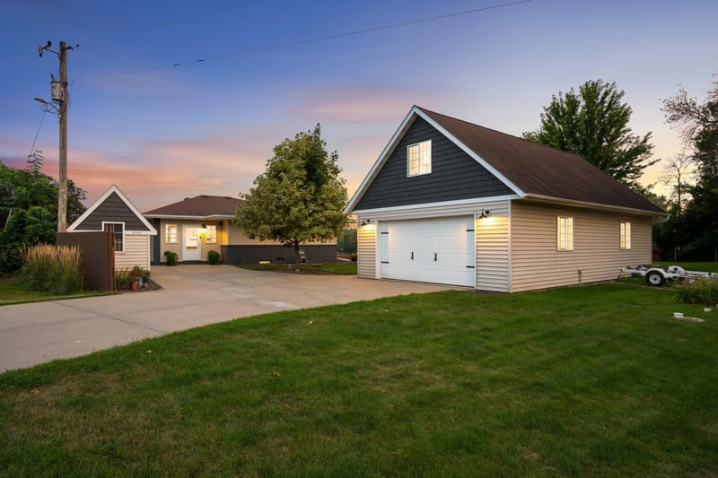 20341 Fairlawn Ave, Prior Lake, MN 55372