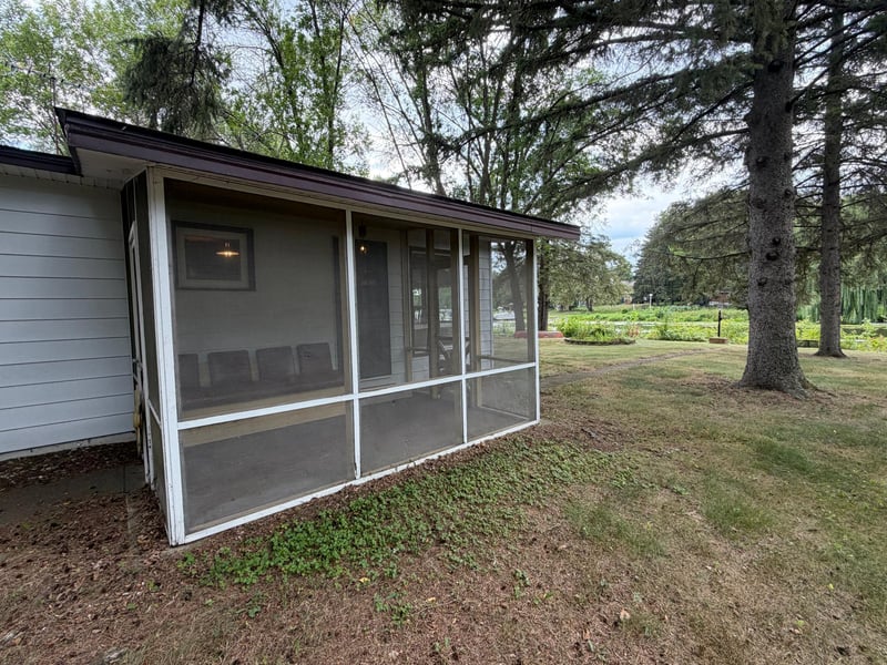 5540 102nd Ave SE, Clear Lake, MN 55319