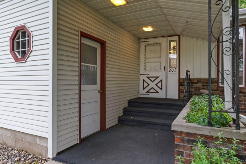 205 Hill Ave, Wanamingo, MN 55983