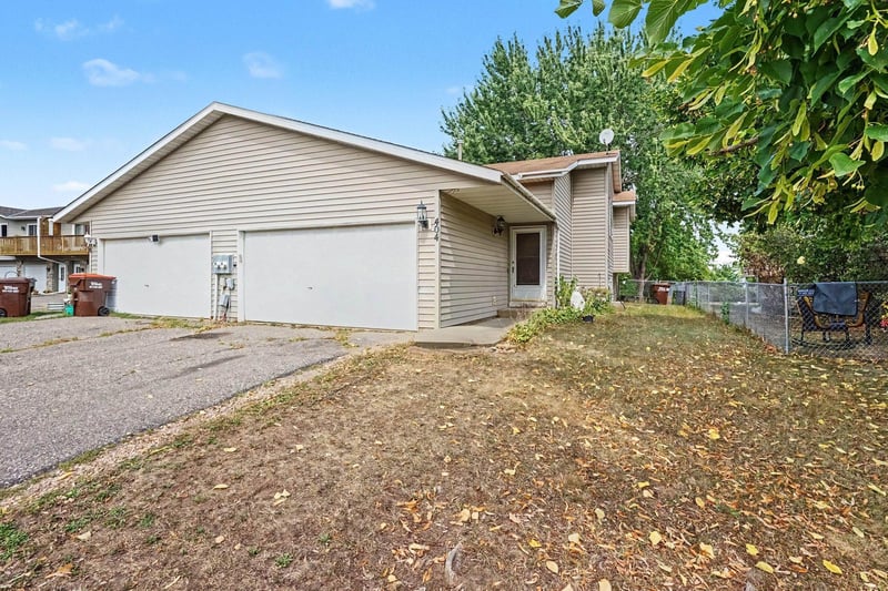 404 Cari Park Ln, Hastings, MN 55033