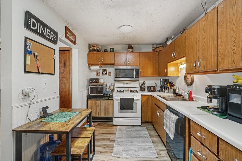404 Cari Park Ln, Hastings, MN 55033