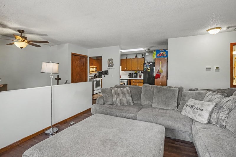 404 Cari Park Ln, Hastings, MN 55033