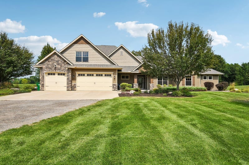 11542 Tilton Trl S, Rogers, MN 55374