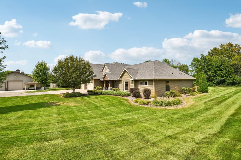 11542 Tilton Trl S, Rogers, MN 55374