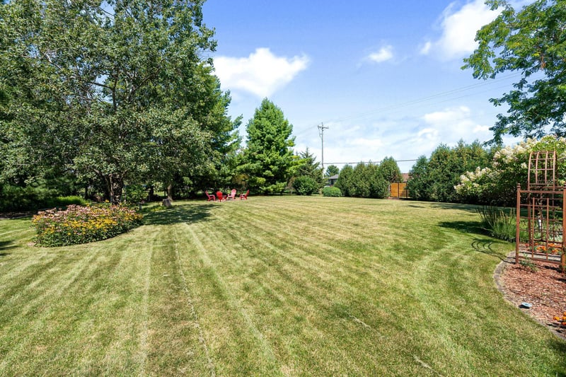 2180 Sunflower Ln, Owatonna, MN 55060