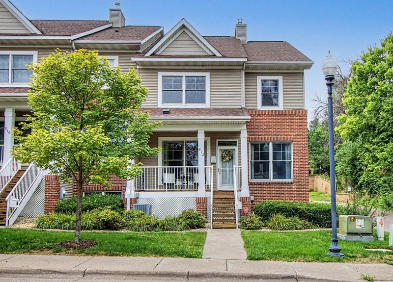 812 Ramsey St, Hastings, MN 55033