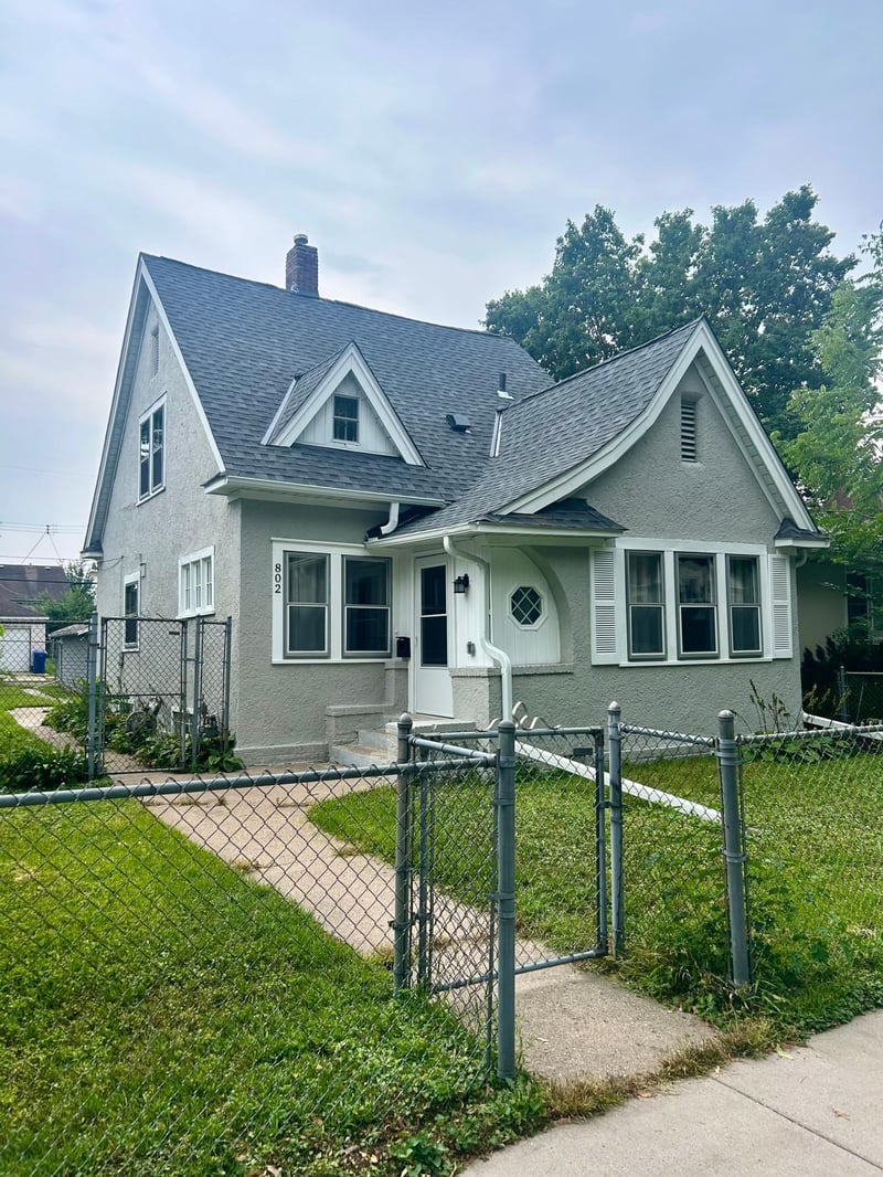 802 Fuller Ave, Saint Paul, MN 55104