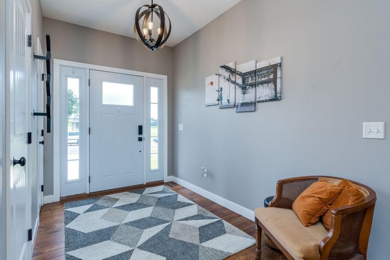 2232 Coventry Ln, North Mankato, MN 56003