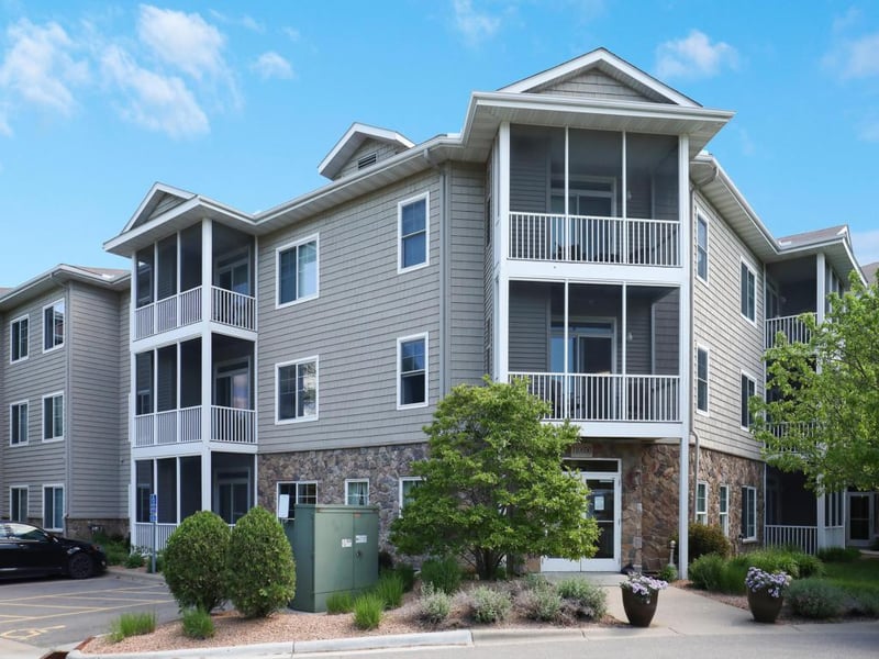 110696 Village Rd #119, Chaska, MN 55318
