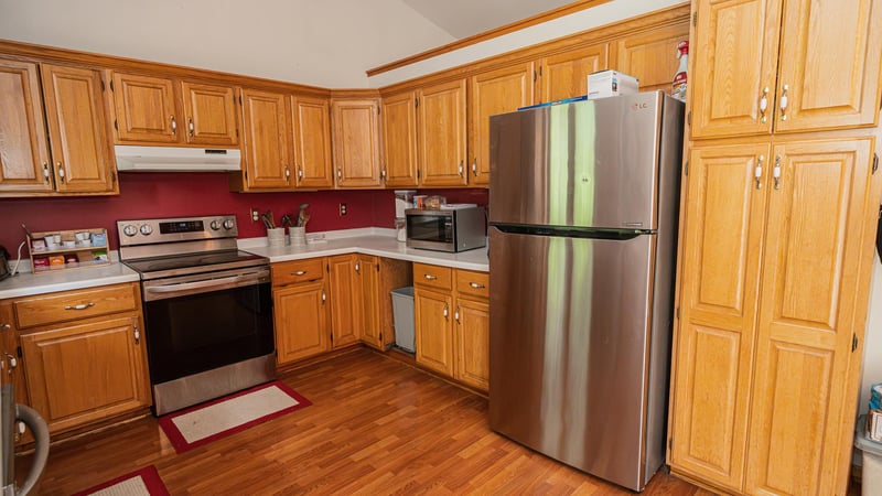 2205 Jennifer Ct, North Saint Paul, MN 55109