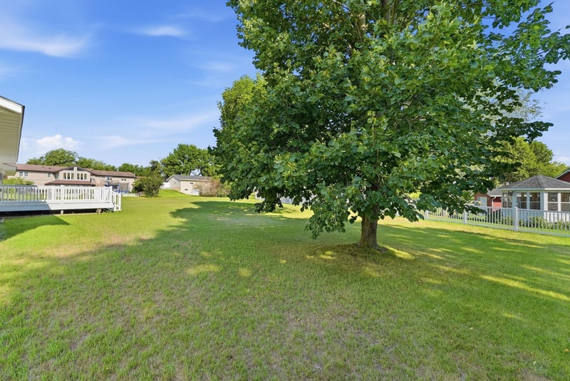 22 6th St S, Sauk Centre, MN 56378